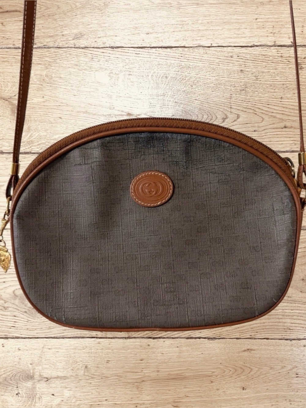 Vintage Gucci crossbody